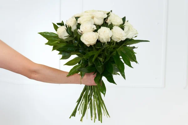 Weißer Rosenstrauß 1