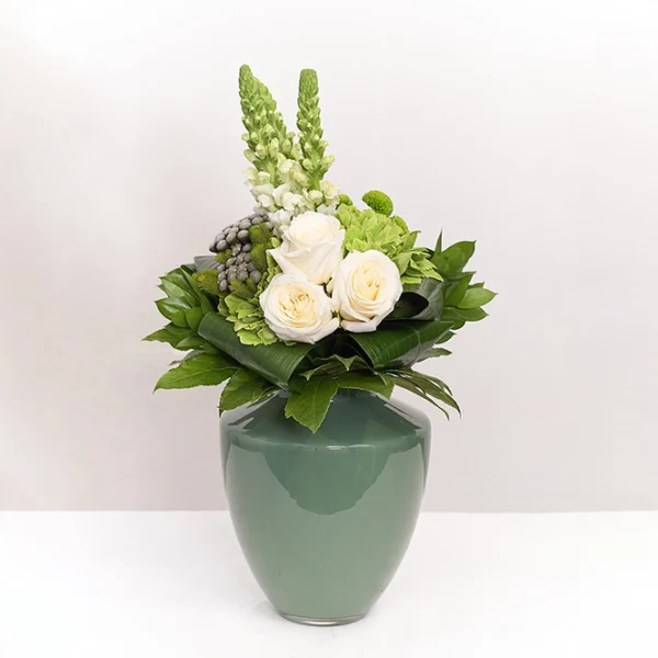 Grün-Weißer Blumenstrauß 3