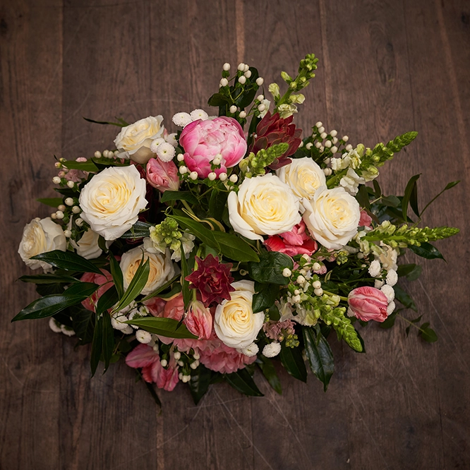 Trauerbukett Wien Rosa-Weiß