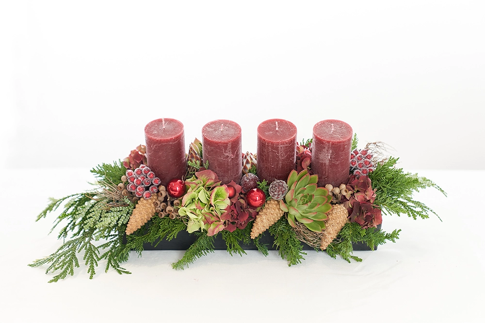 Adventgesteck 4 Kerzen rot 1