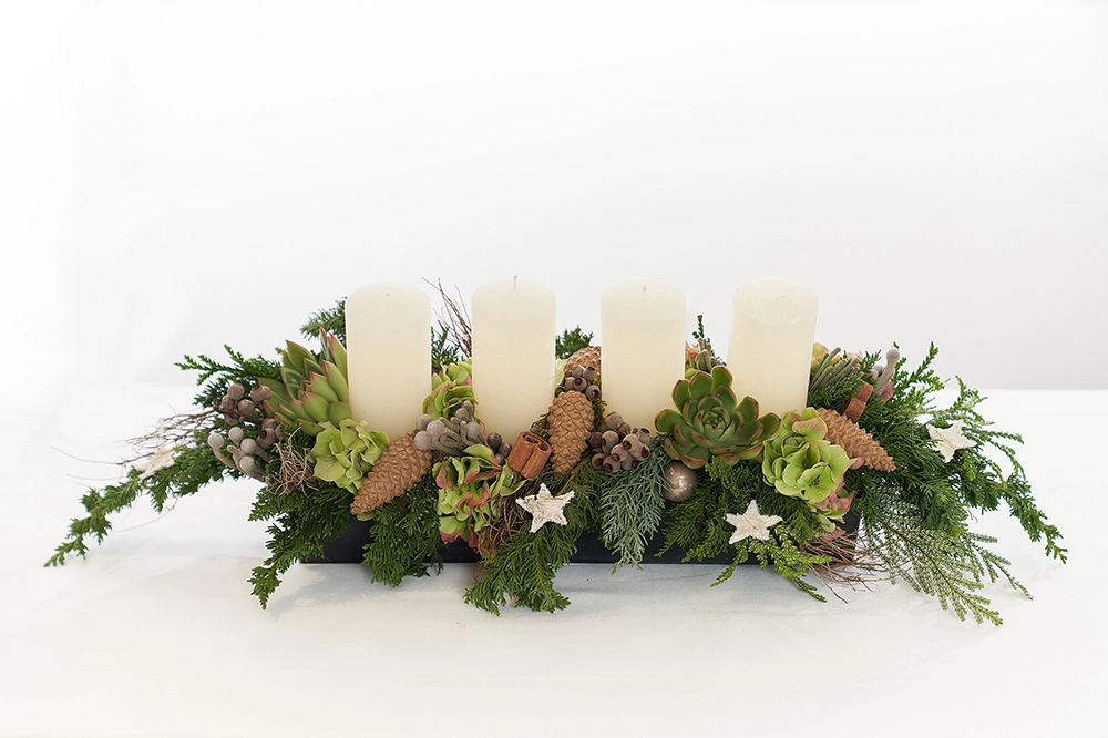 Adventgesteck 4 Kerzen Weiß 2